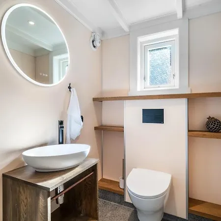 Kongshamn Apartment *